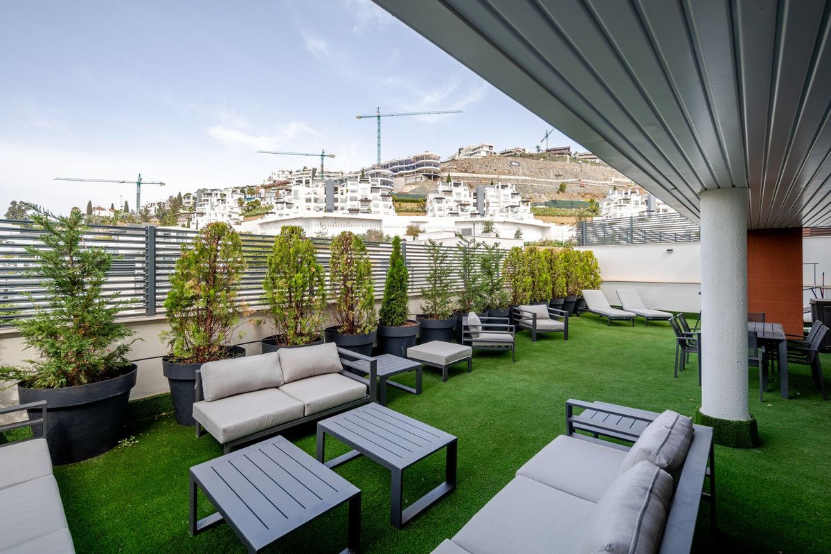 3 Bed Ground Floor Apartment in Benahavís