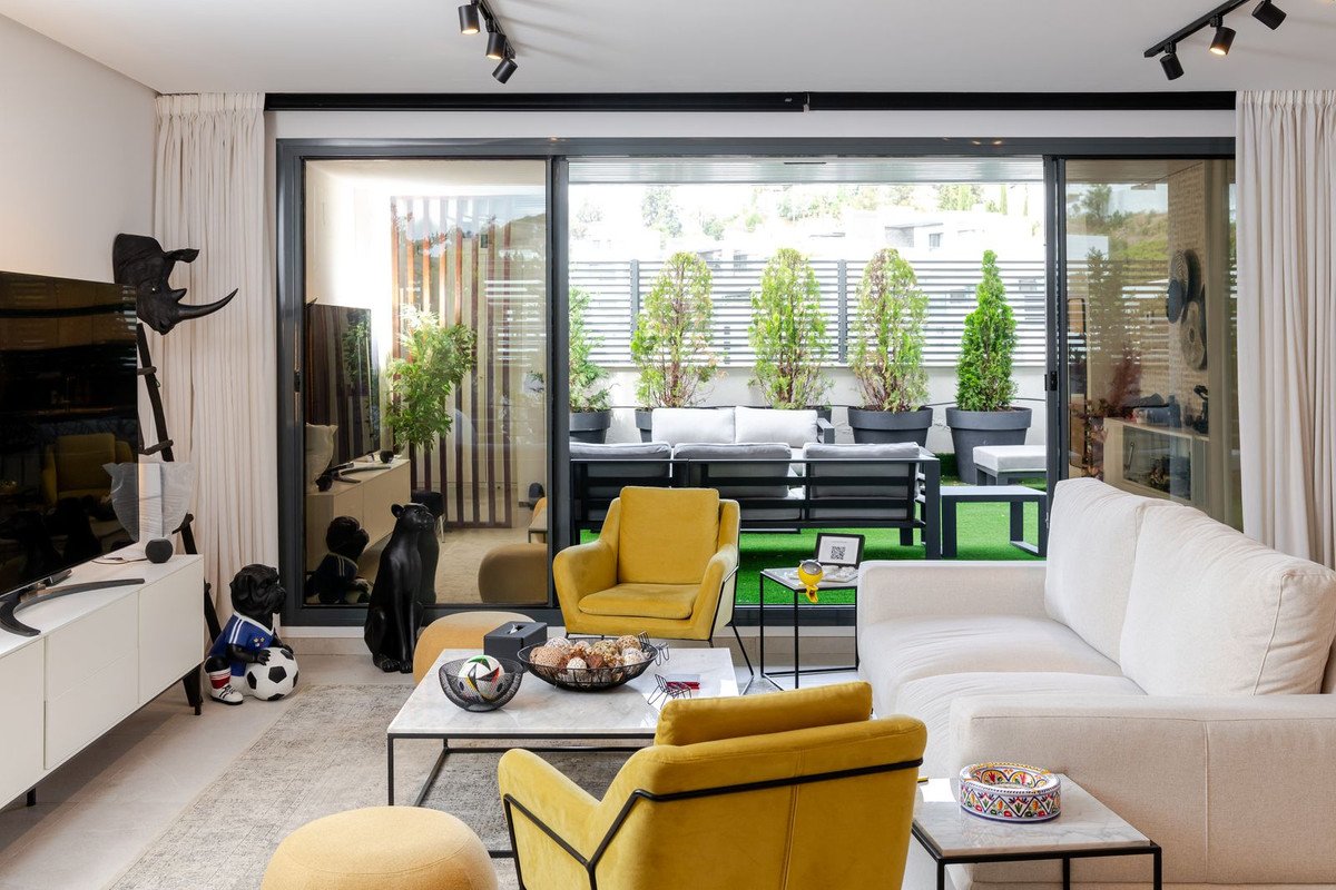 3 Bed Ground Floor Apartment in Benahavís