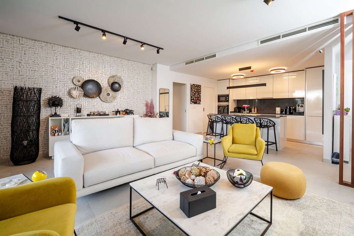 3 Bed Ground Floor Apartment in Benahavís