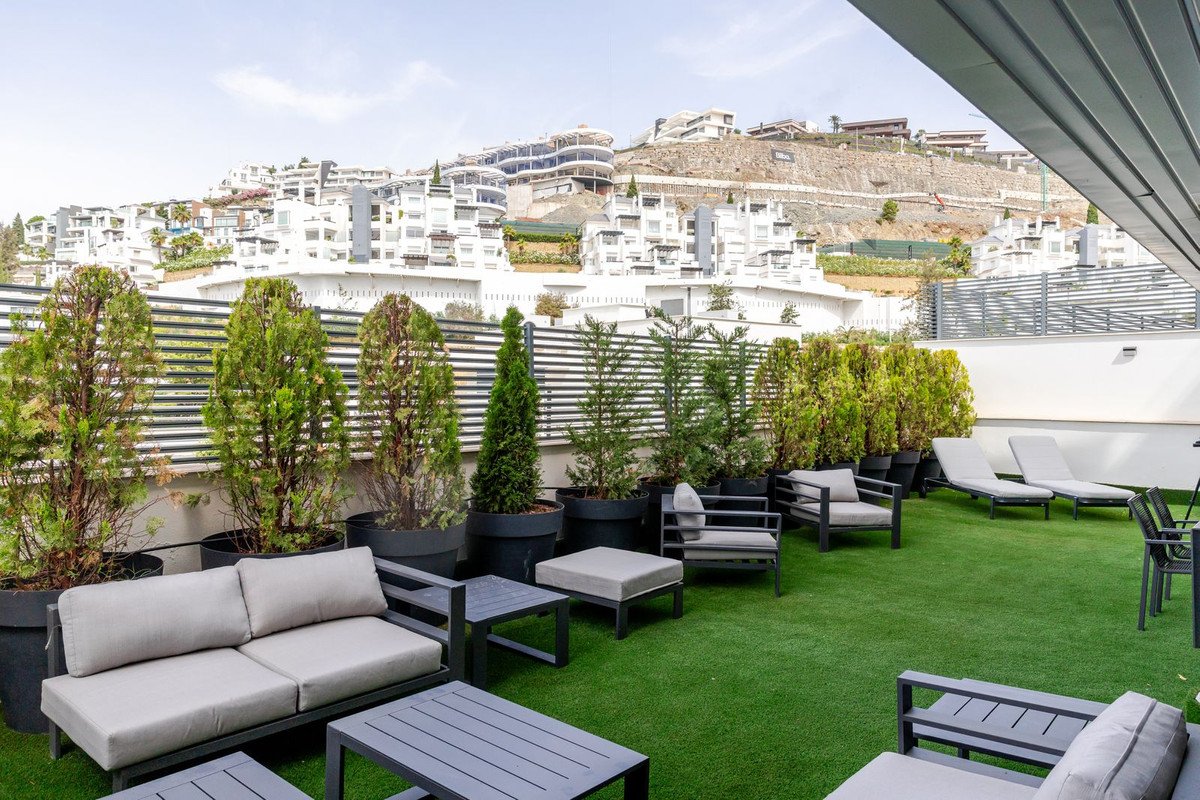 3 Bed Ground Floor Apartment in Benahavís
