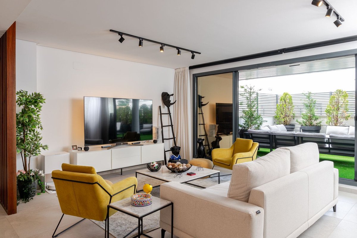 3 Bed Ground Floor Apartment in Benahavís