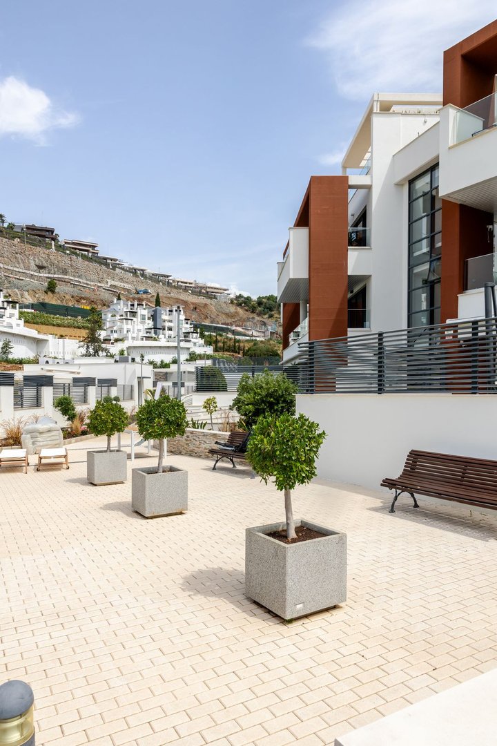 3 Bed Ground Floor Apartment in Benahavís