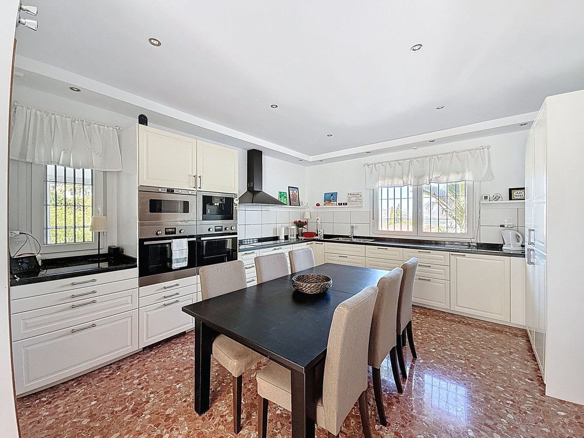 4 Bed Detached Villa in Alhaurín de la Torre