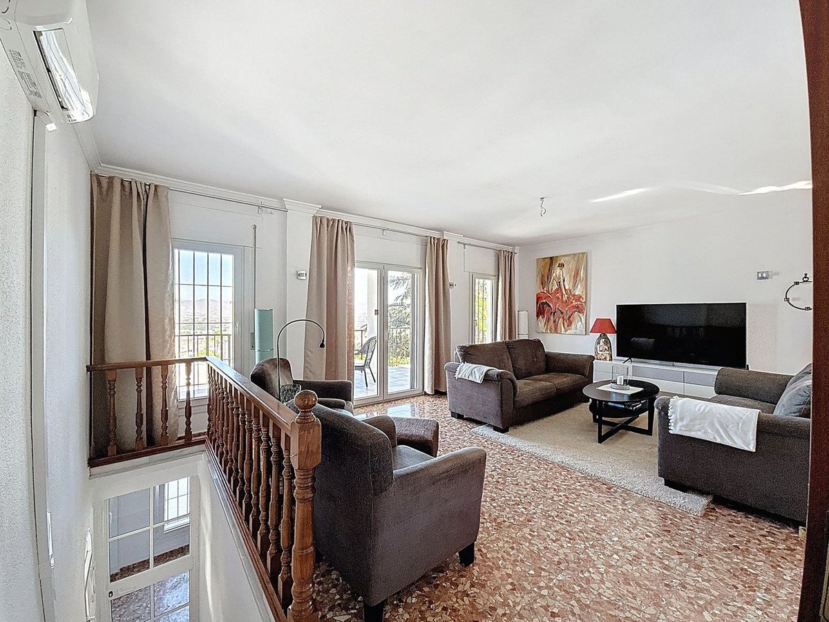 4 Bed Detached Villa in Alhaurín de la Torre