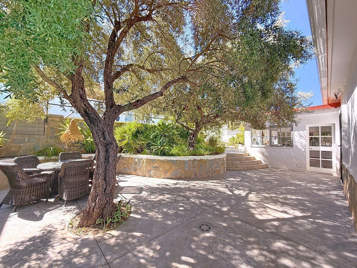 4 Bed Detached Villa in Alhaurín de la Torre