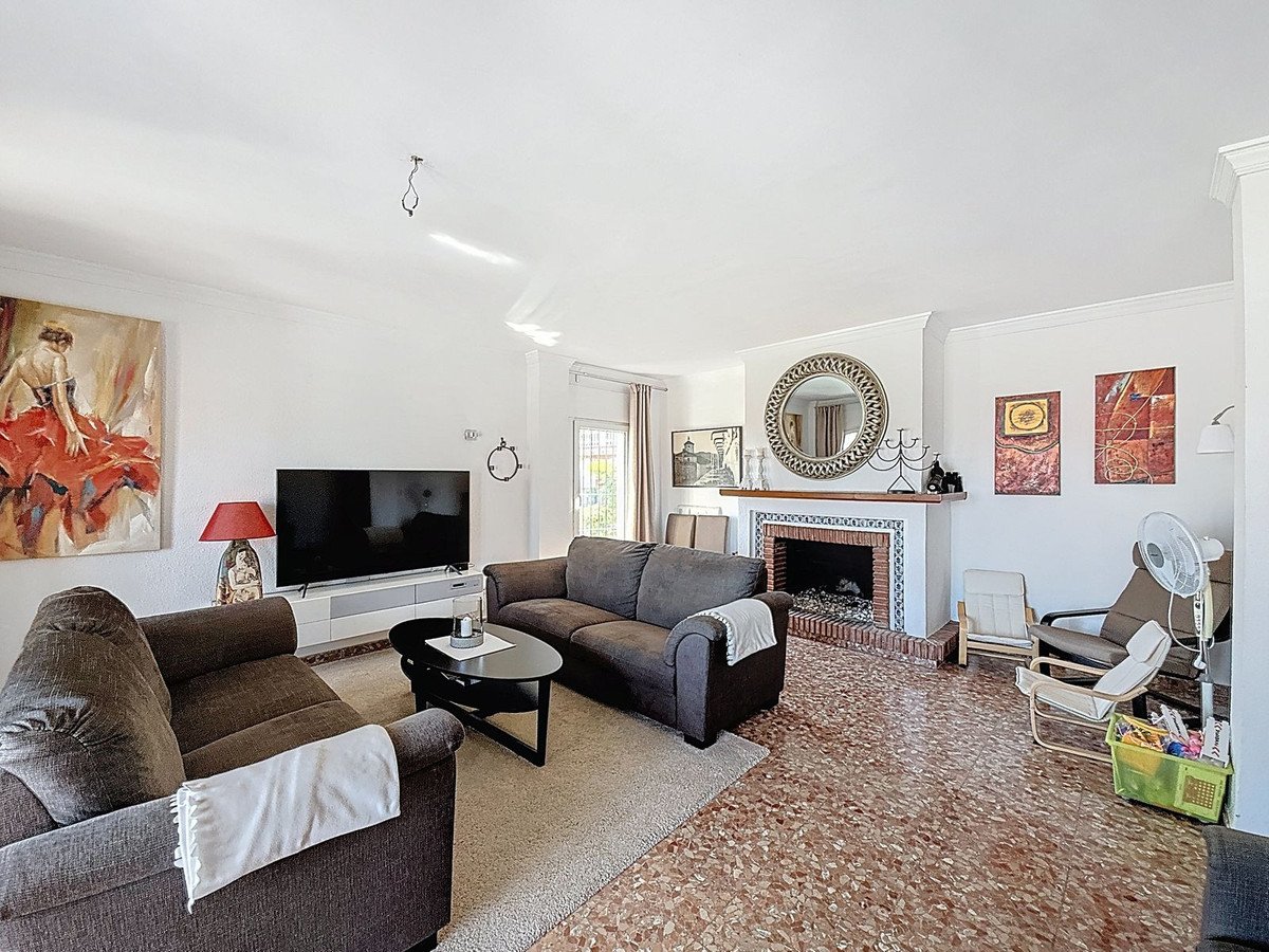 4 Bed Detached Villa in Alhaurín de la Torre