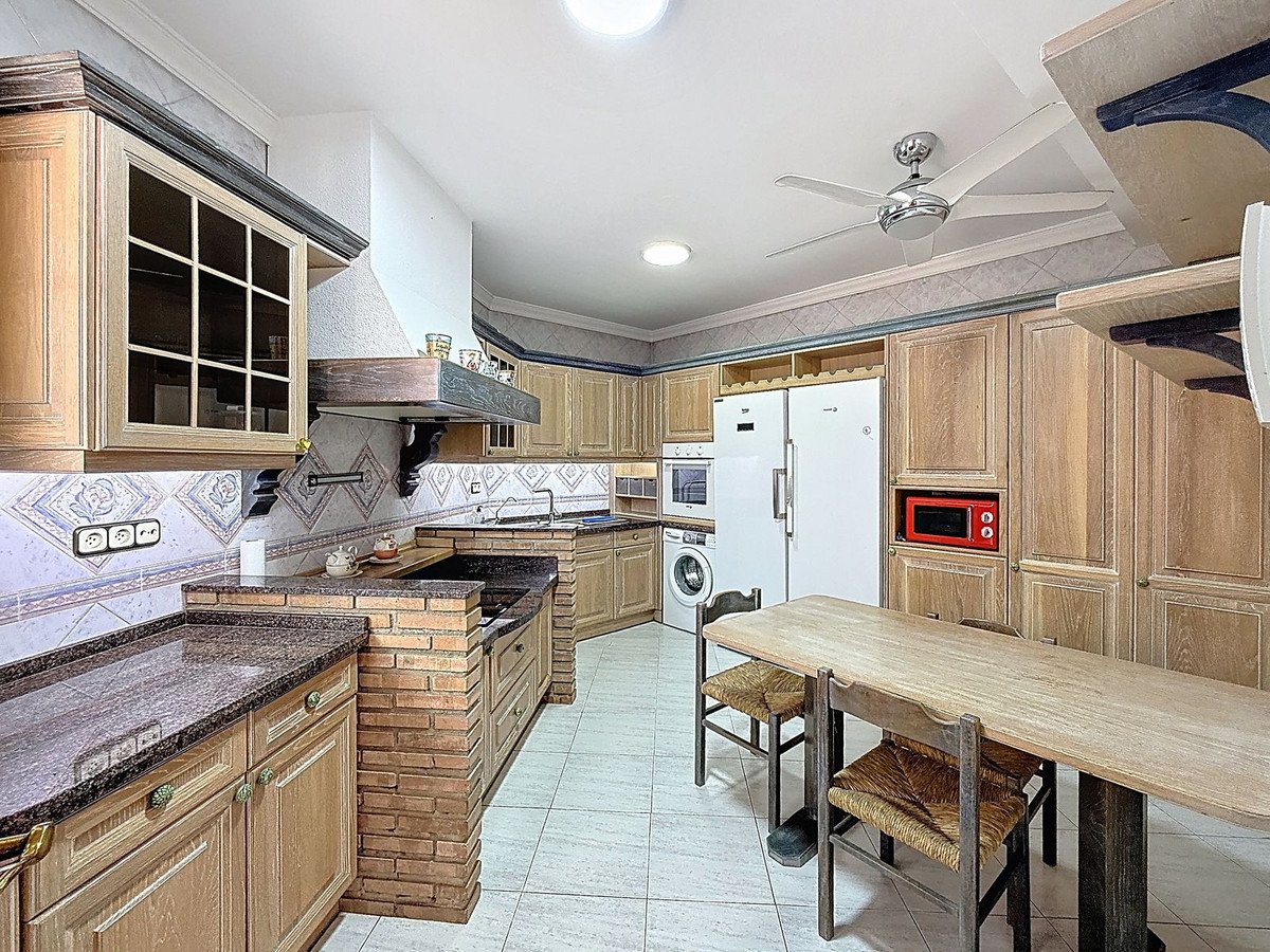 5 Bed Townhouse in Málaga Este