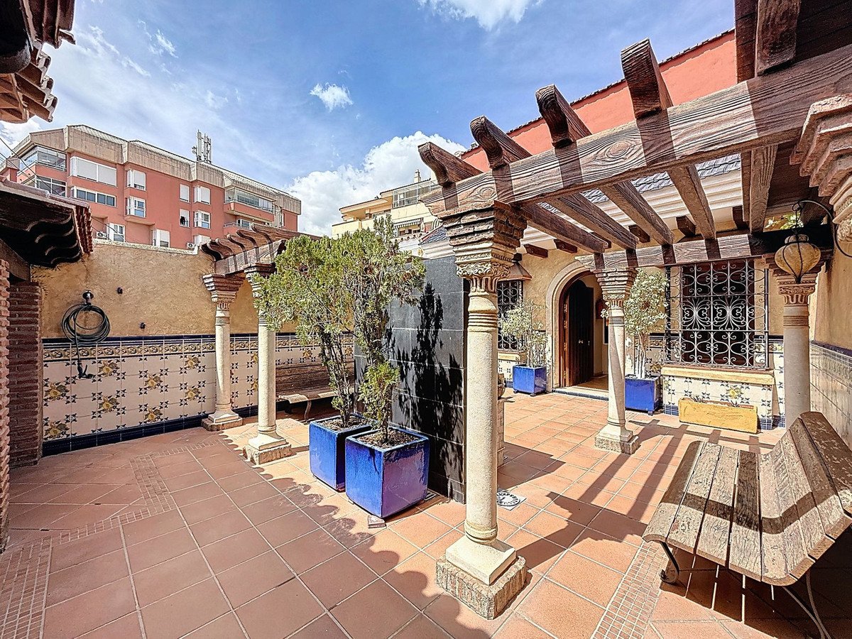 5 Bed Townhouse in Málaga Este