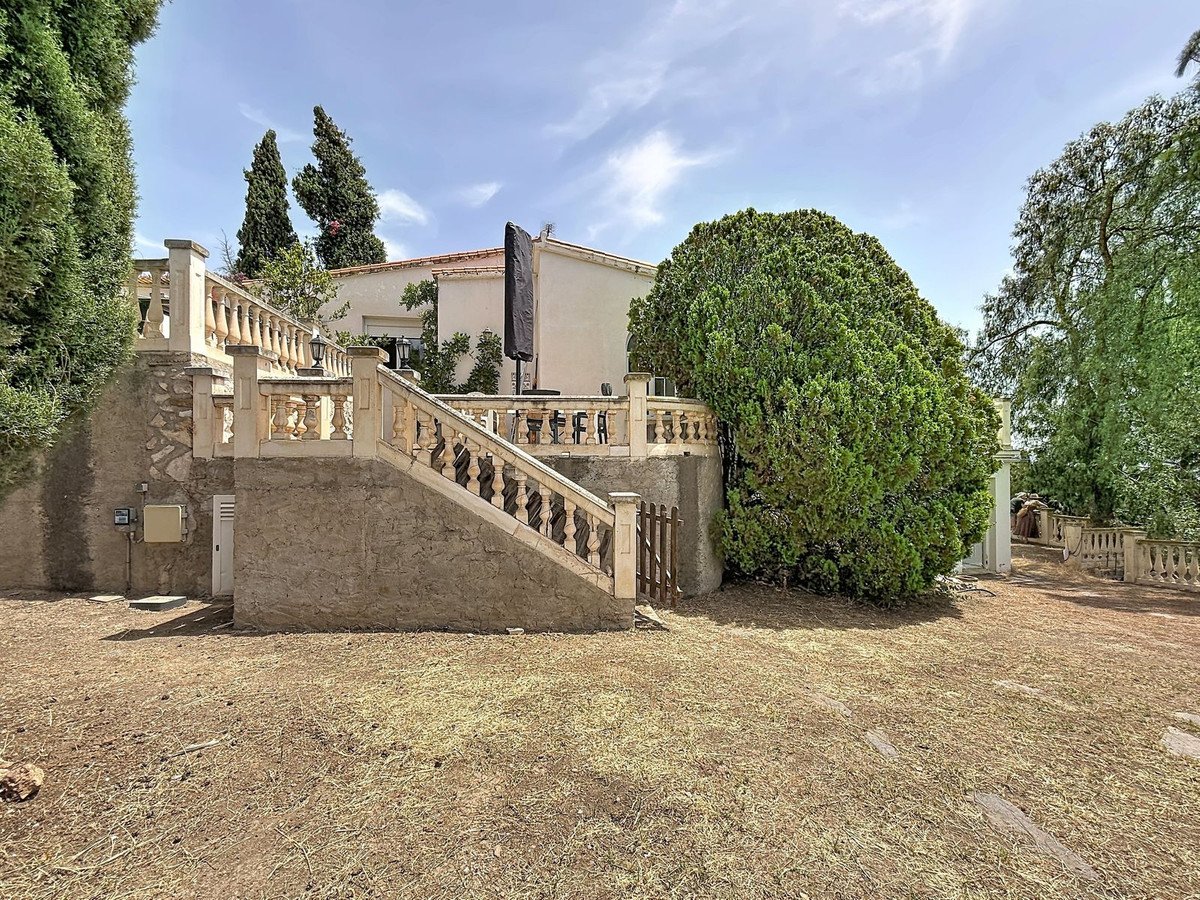 4 Bed Detached Villa in El Atabal