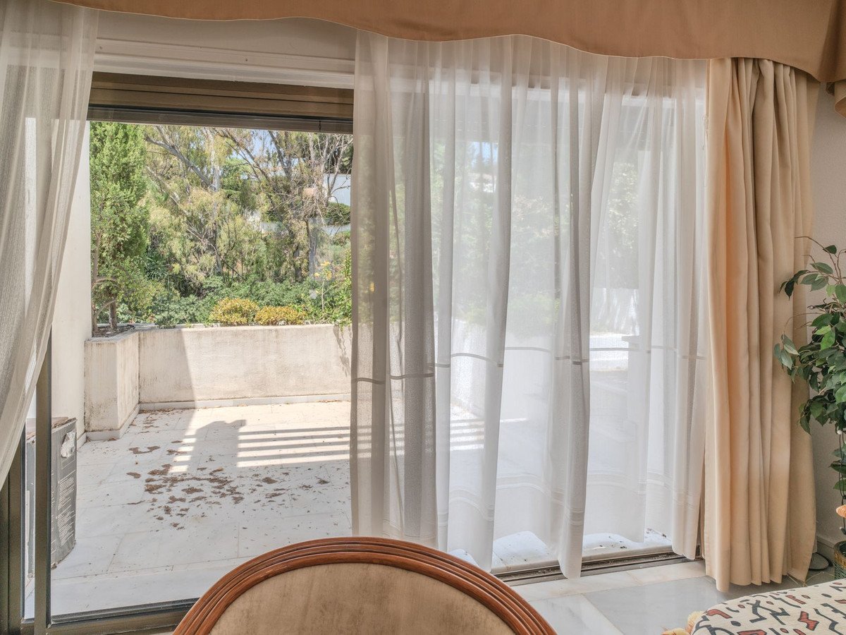4 Bed Penthouse Duplex in The Golden Mile