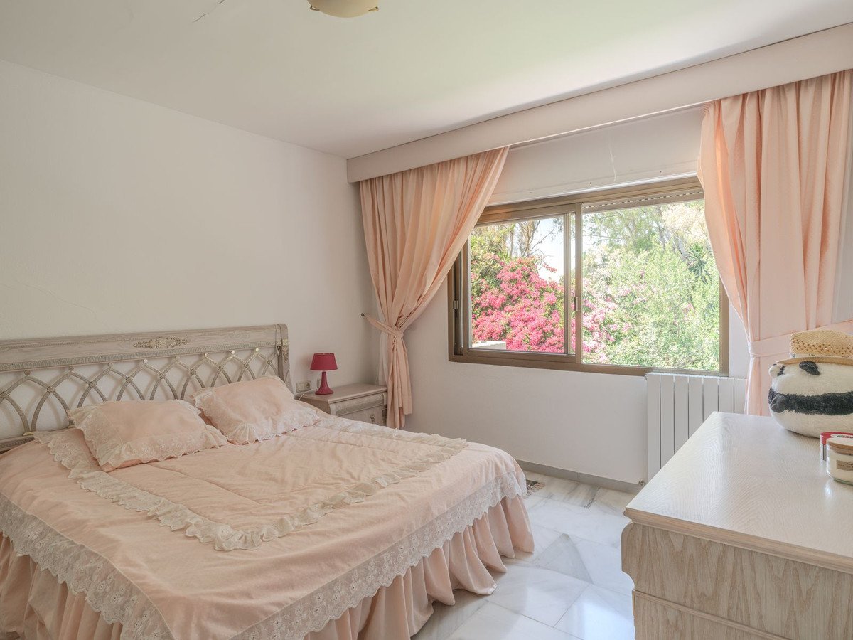 4 Bed Penthouse Duplex in The Golden Mile