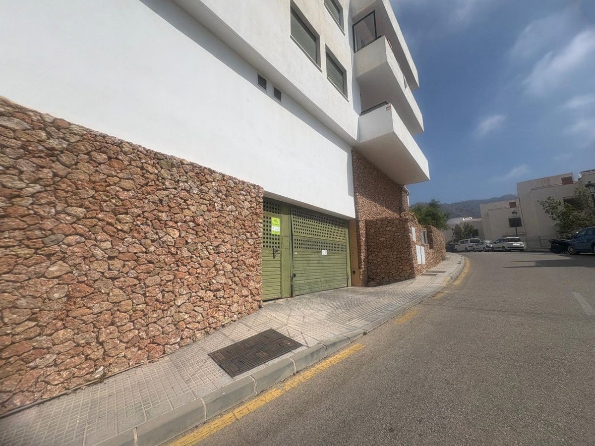 2 Bed Ground Floor Apartment in Nerja