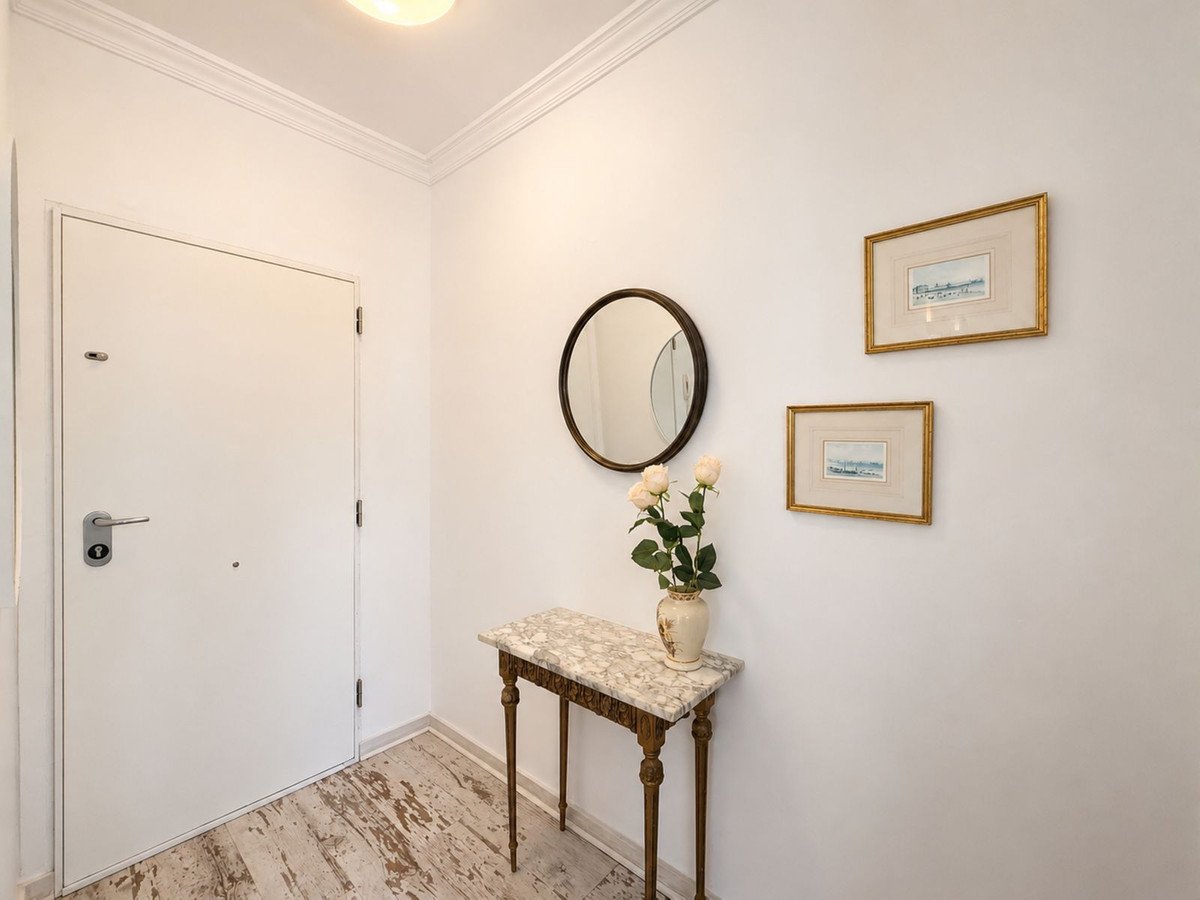 2 Bed Ground Floor Apartment in Estepona