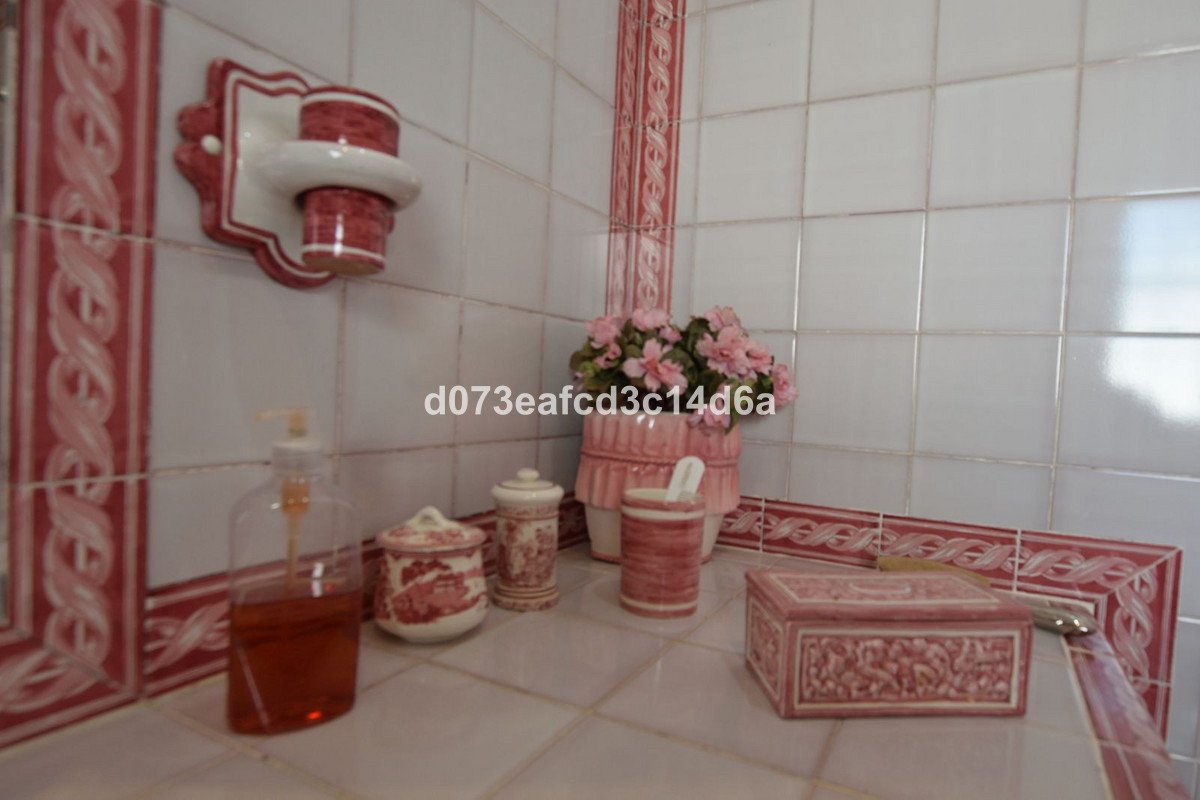 4 Bed Detached Villa in Ronda