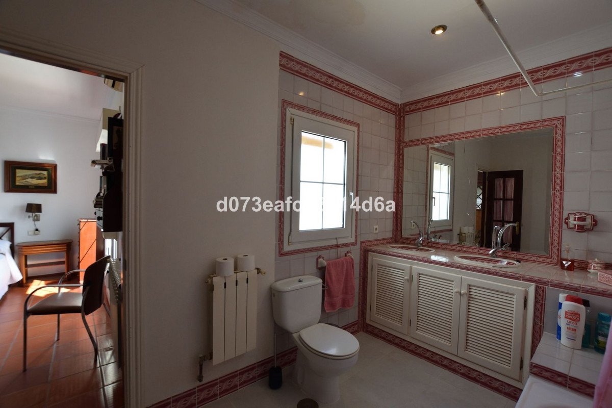 4 Bed Detached Villa in Ronda