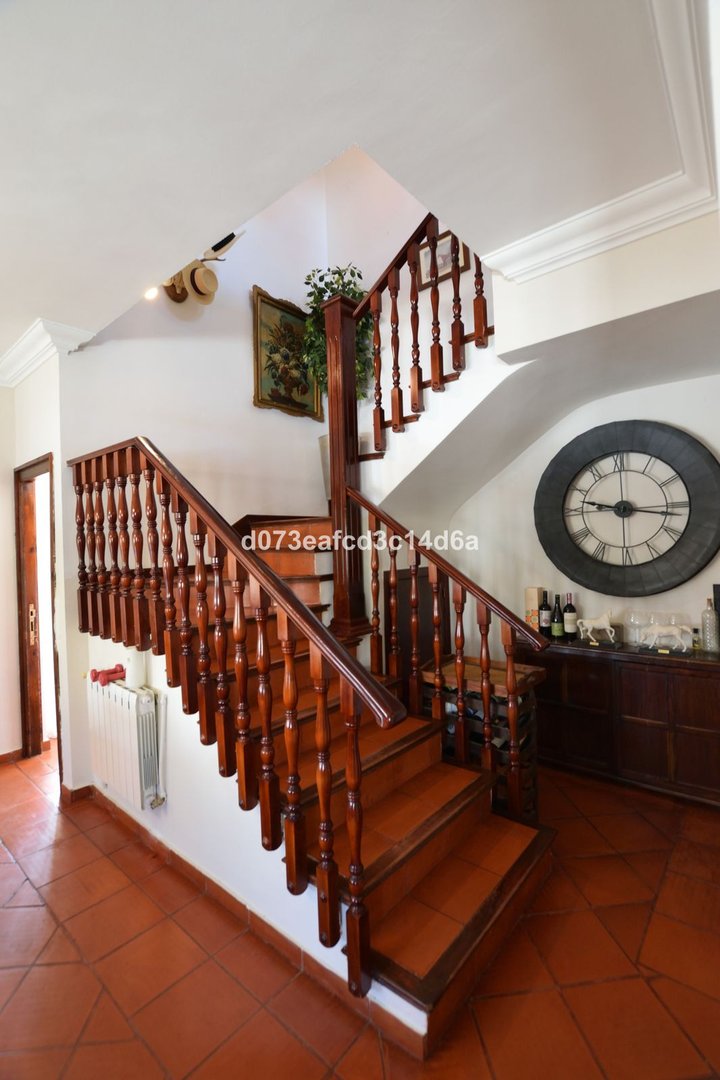 4 Bed Detached Villa in Ronda