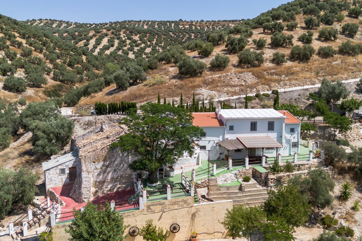5 Bed Finca - Cortijo in Cuevas De San Marcos