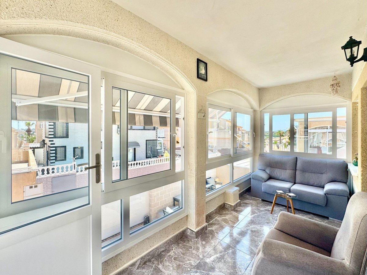 2 Bed Detached Villa in La Florida