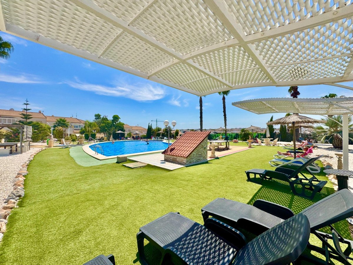 2 Bed Detached Villa in La Florida