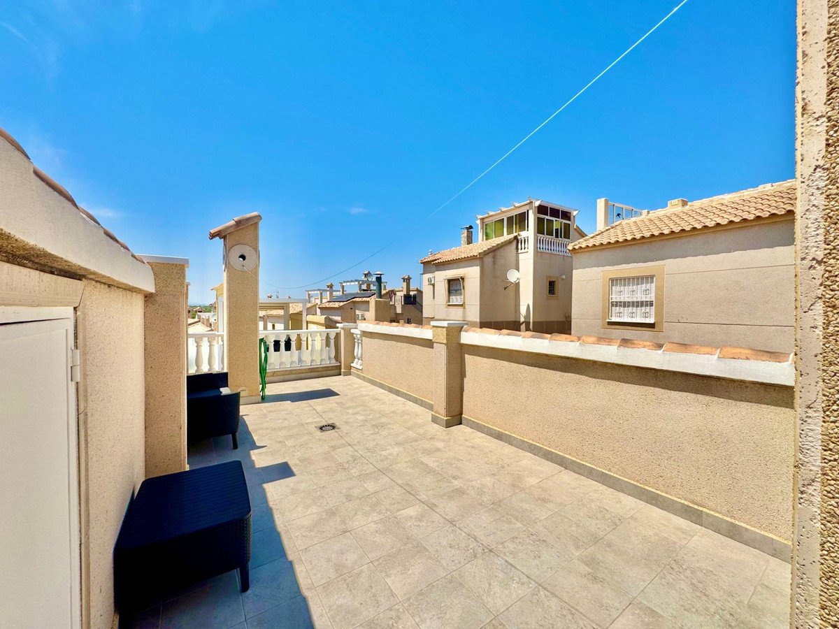 2 Bed Detached Villa in La Florida