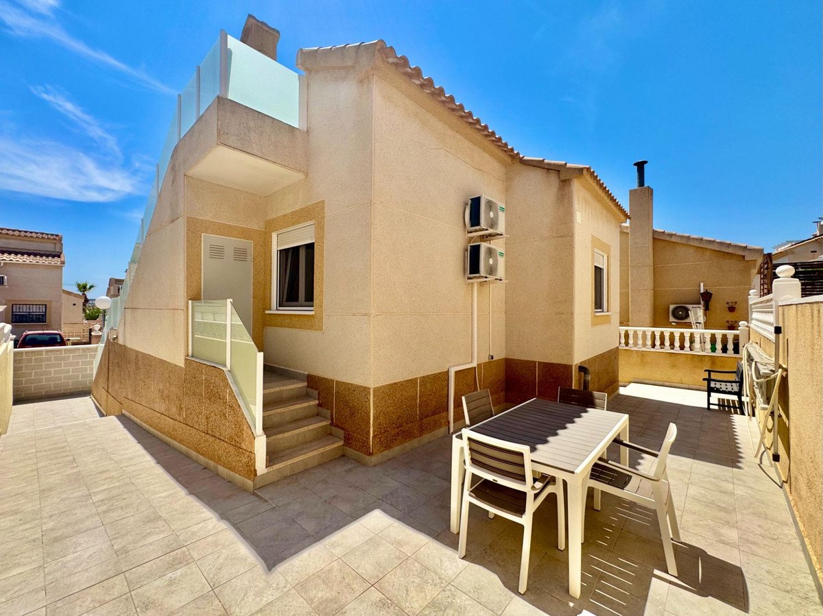 2 Bed Detached Villa in La Florida