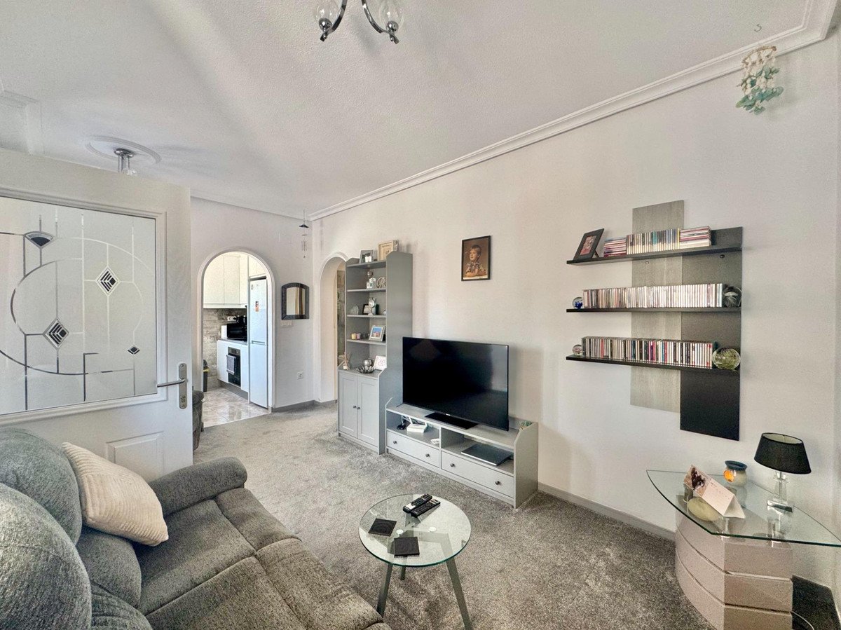 2 Bed Detached Villa in La Florida