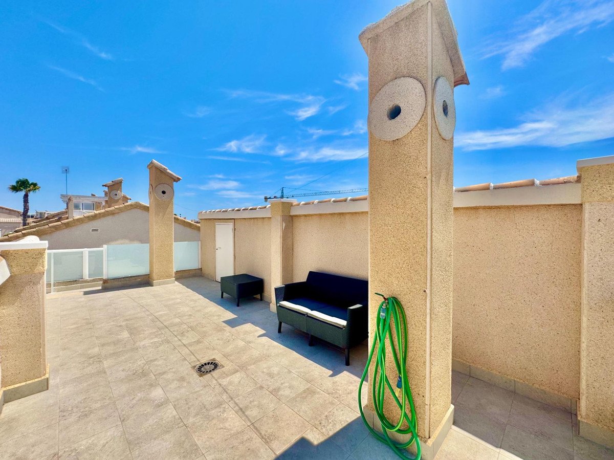 2 Bed Detached Villa in La Florida