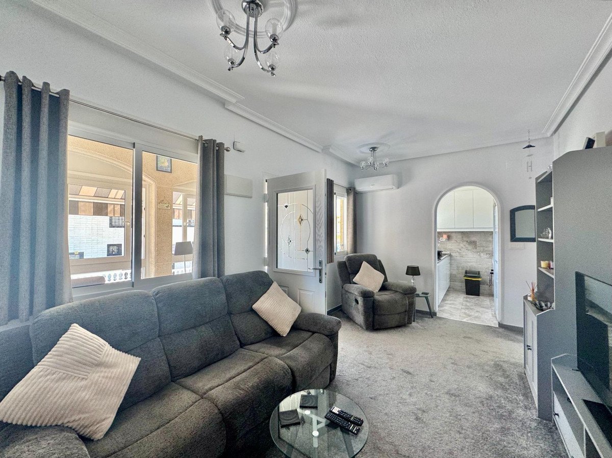 2 Bed Detached Villa in La Florida