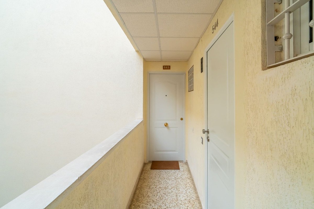 1 Bed Middle Floor Apartment in Arroyo de la Miel