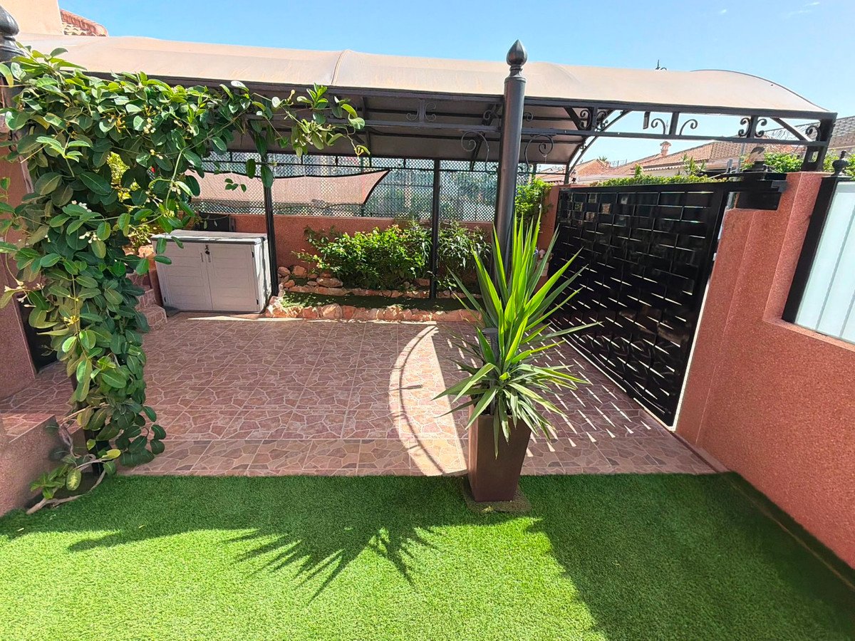 3 Bed Detached Villa in Los Montesinos