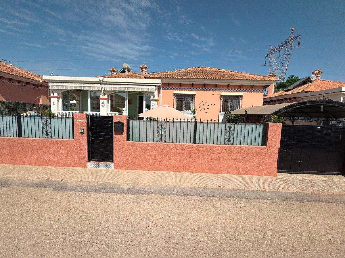 3 Bed Detached Villa in Los Montesinos