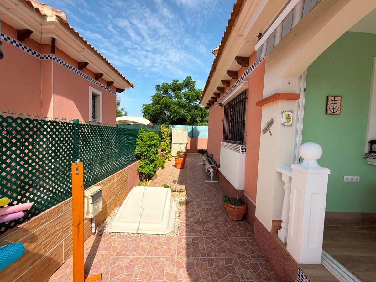 3 Bed Detached Villa in Los Montesinos