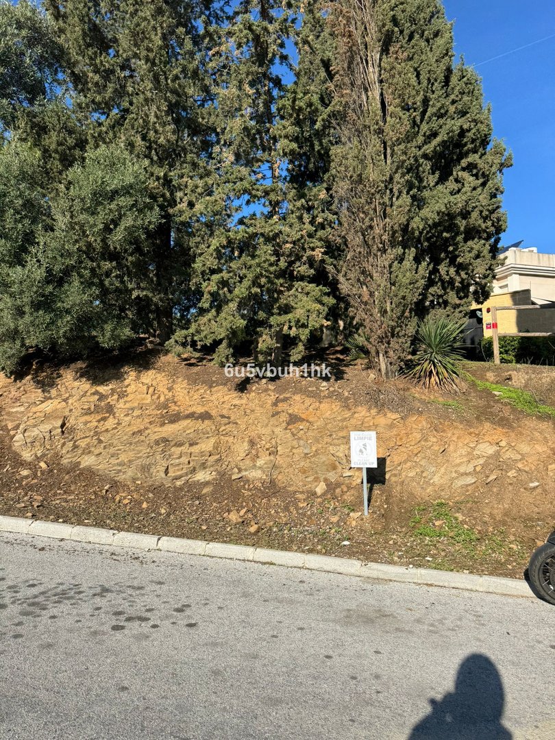 4 Bed Land in Campo Mijas