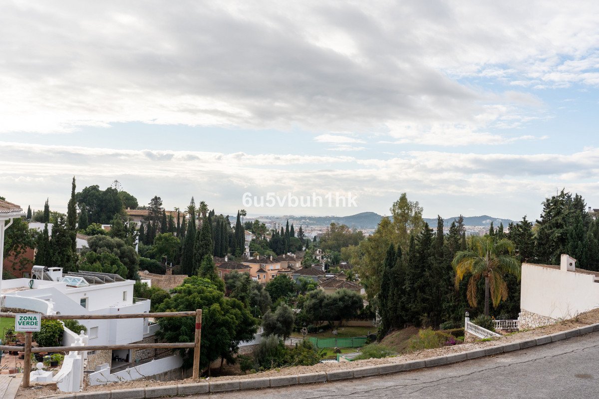 4 Bed Land in Campo Mijas