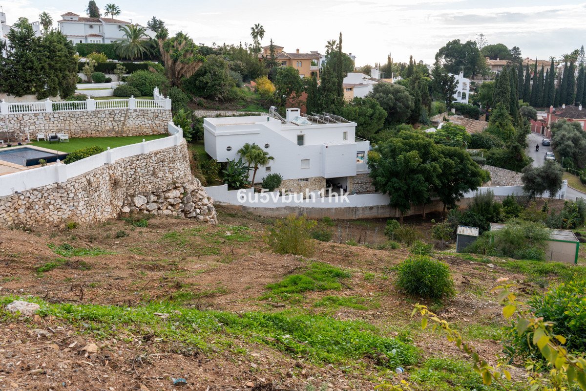 4 Bed Land in Campo Mijas