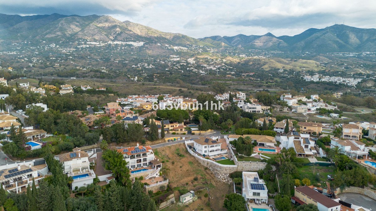 4 Bed Land in Campo Mijas