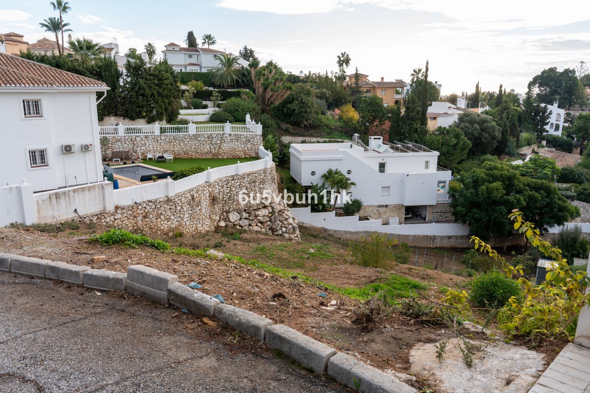 4 Bed Land in Campo Mijas