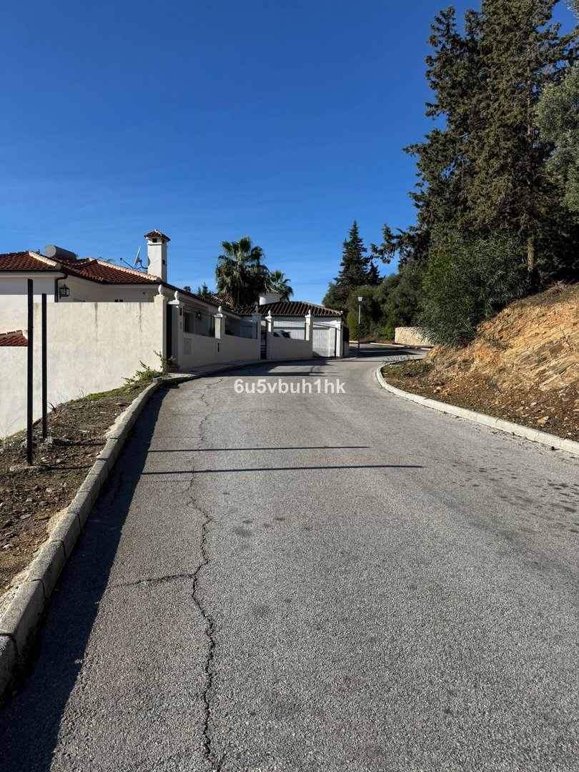 4 Bed Land in Campo Mijas