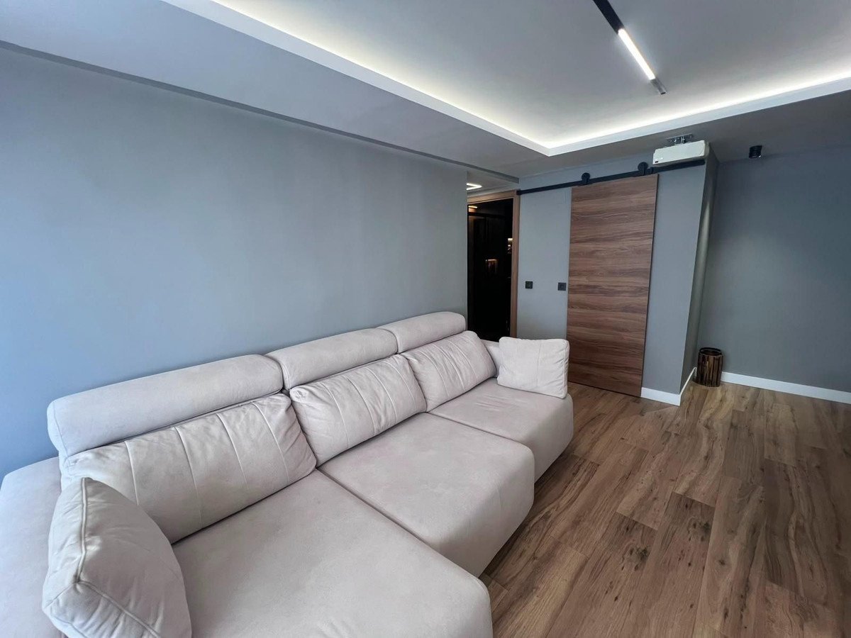 3 Bed Middle Floor Apartment in Estepona