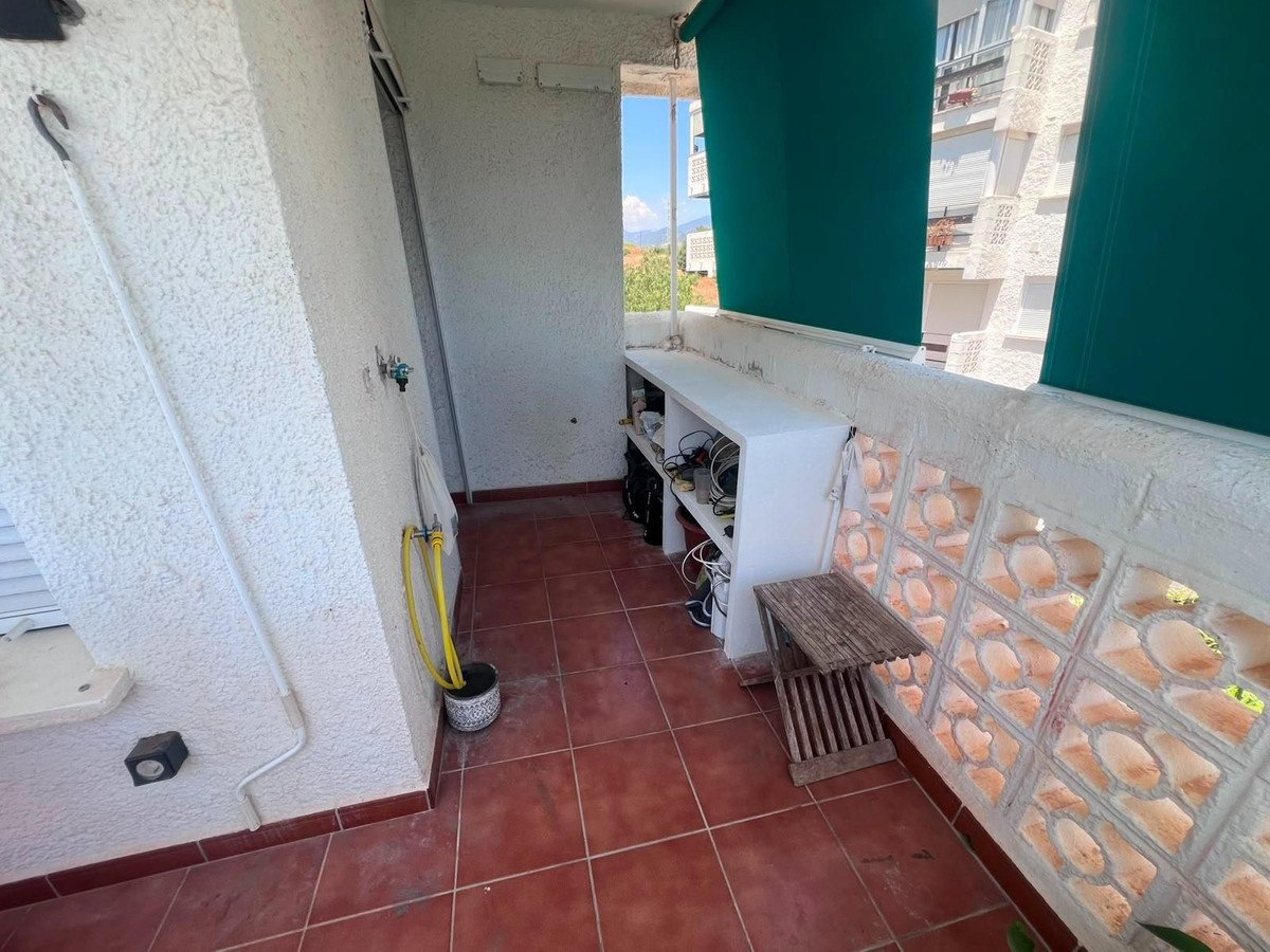 3 Bed Middle Floor Apartment in Estepona