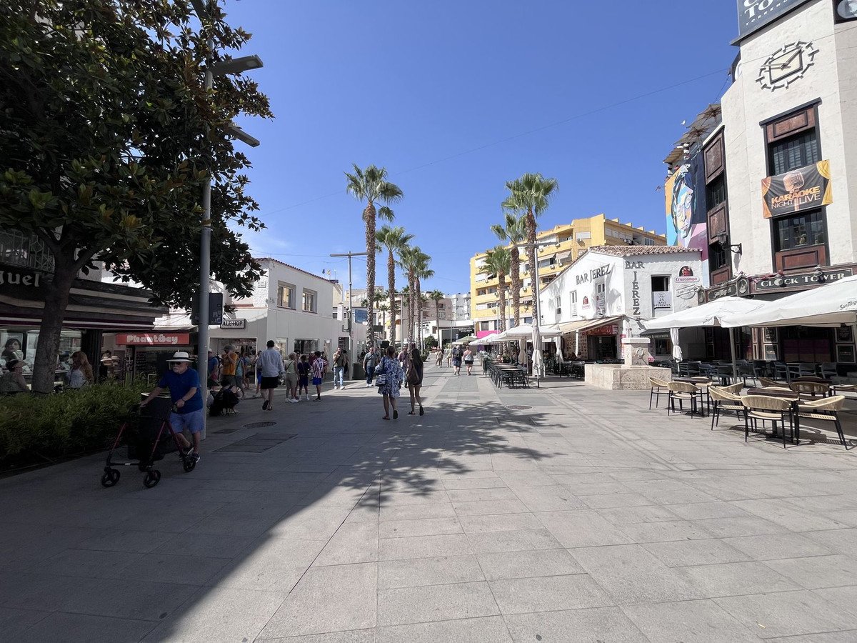 3 Bed Middle Floor Apartment in Torremolinos Centro