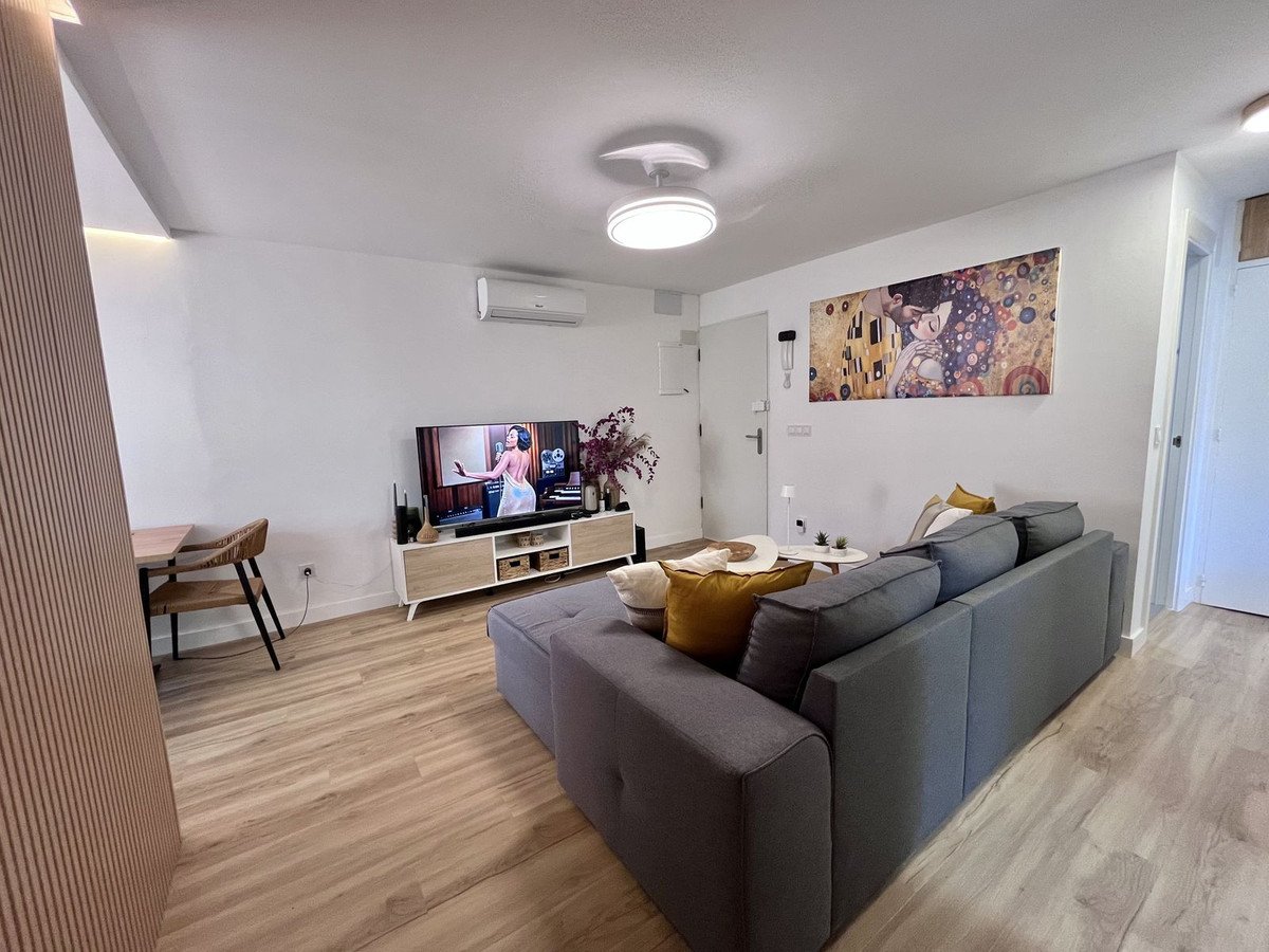 3 Bed Middle Floor Apartment in Torremolinos Centro