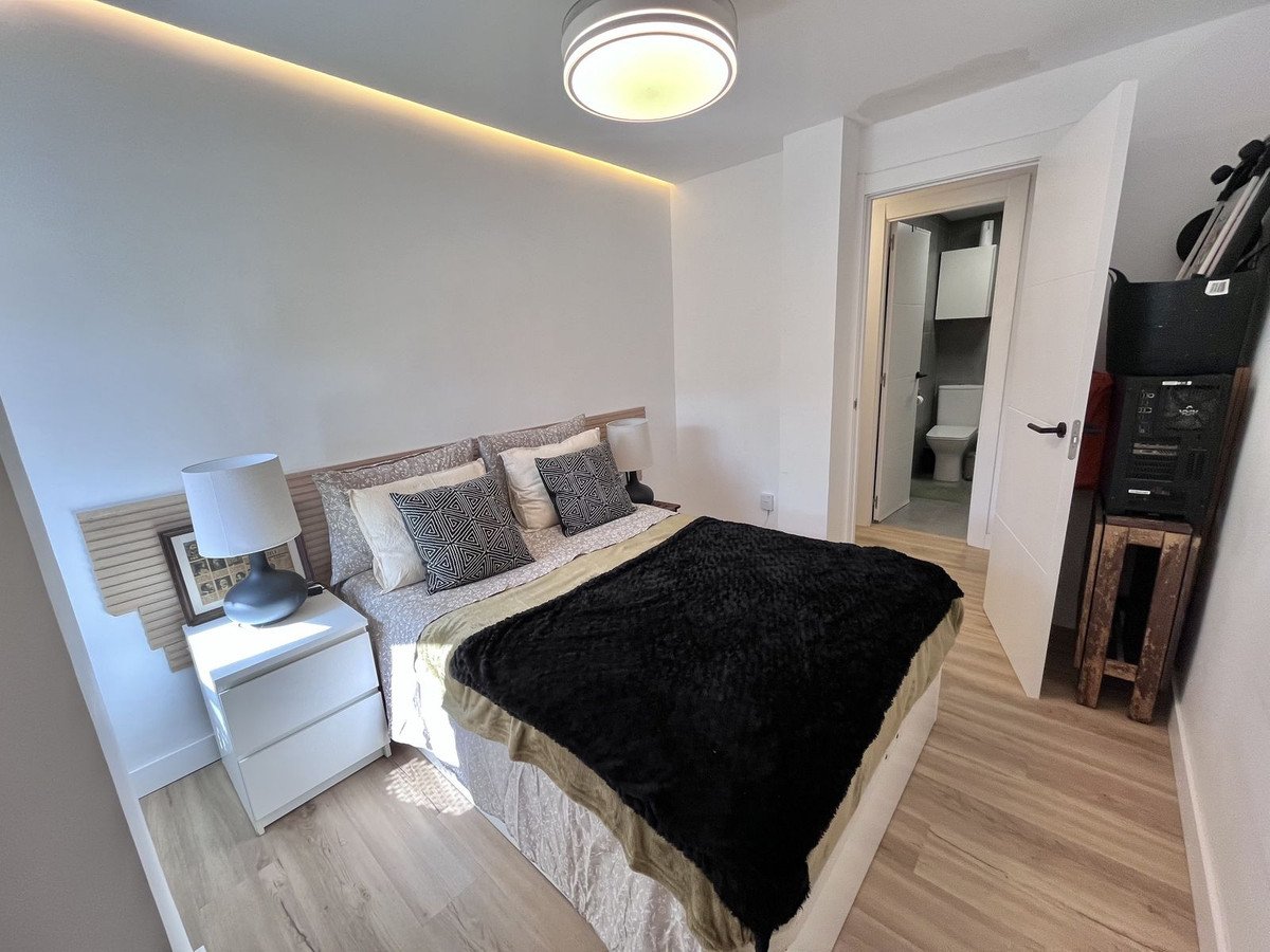 3 Bed Middle Floor Apartment in Torremolinos Centro