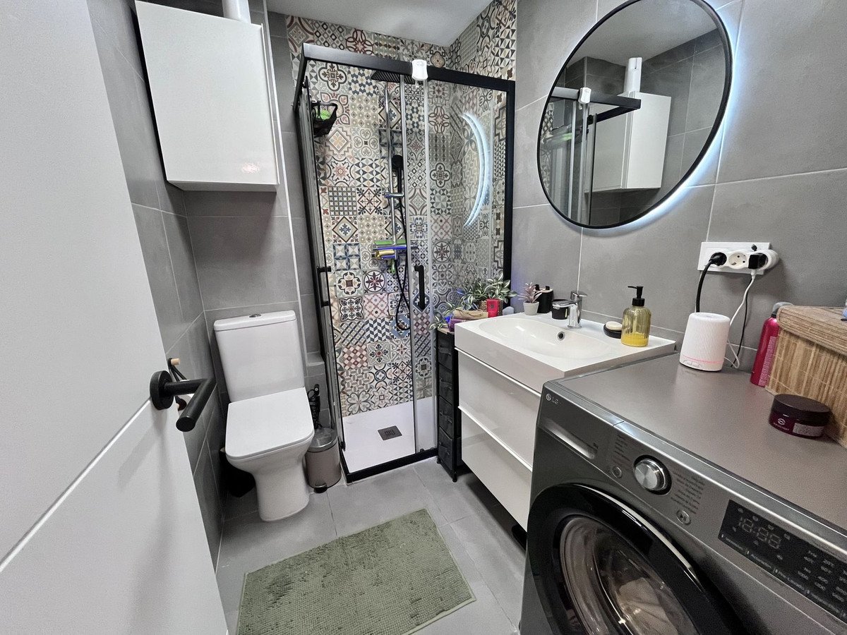 3 Bed Middle Floor Apartment in Torremolinos Centro