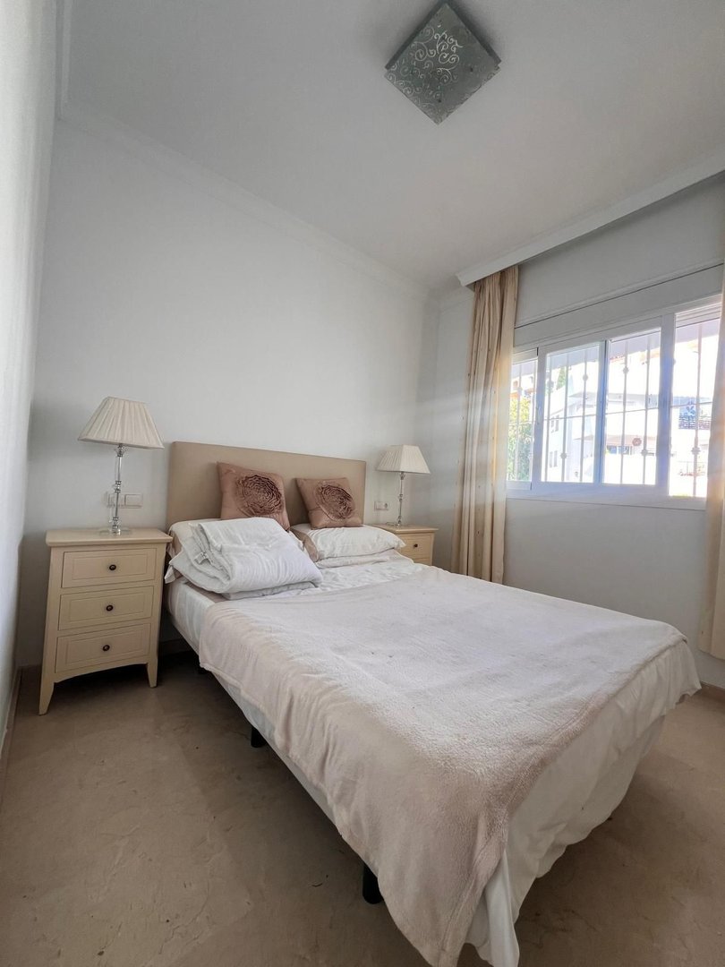 2 Bed Middle Floor Apartment in Riviera del Sol