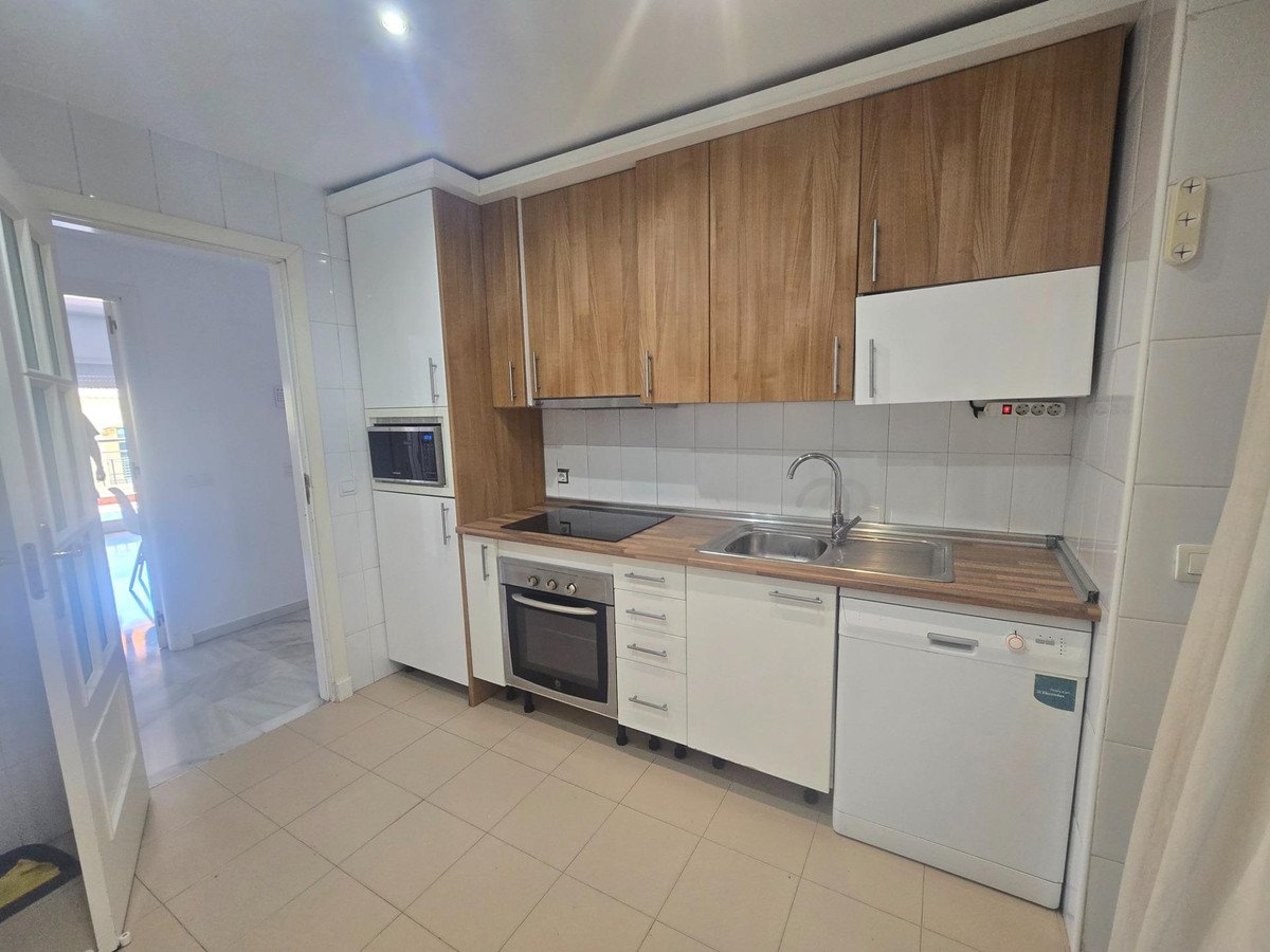 3 Bed Middle Floor Apartment in Torrequebrada