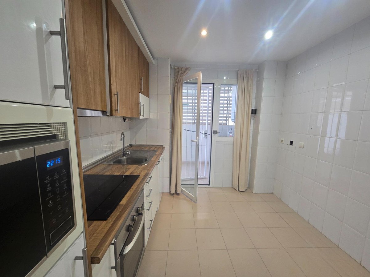 3 Bed Middle Floor Apartment in Torrequebrada