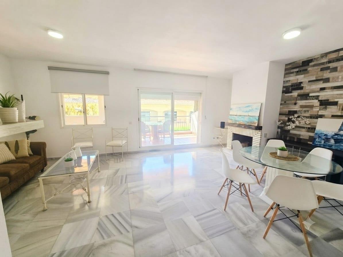 3 Bed Middle Floor Apartment in Torrequebrada