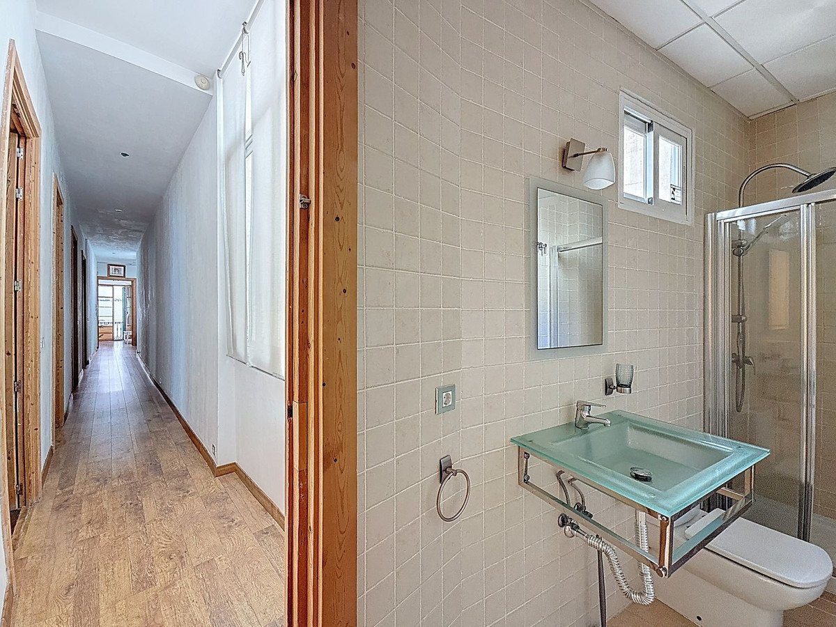 3 Bed Top Floor Apartment in Centro Histórico