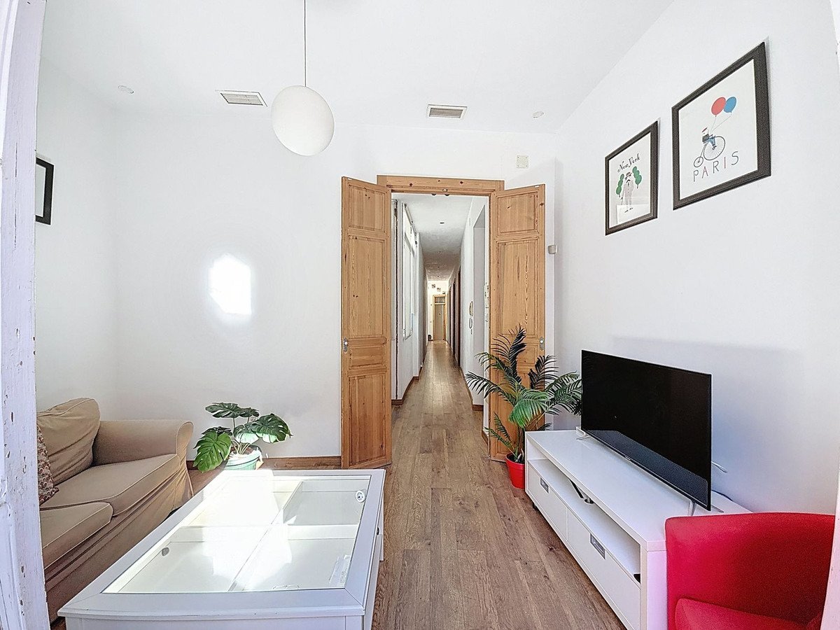 3 Bed Top Floor Apartment in Centro Histórico